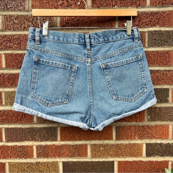 Forever 21 Medium Blue Denim Cuffed Mom Shorts - Picture 3 of 3